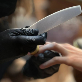 Пилочный маникюр